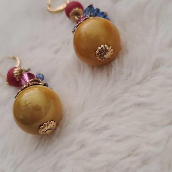 Cache Drop Earrings NWOT! - Picture 6 of 8